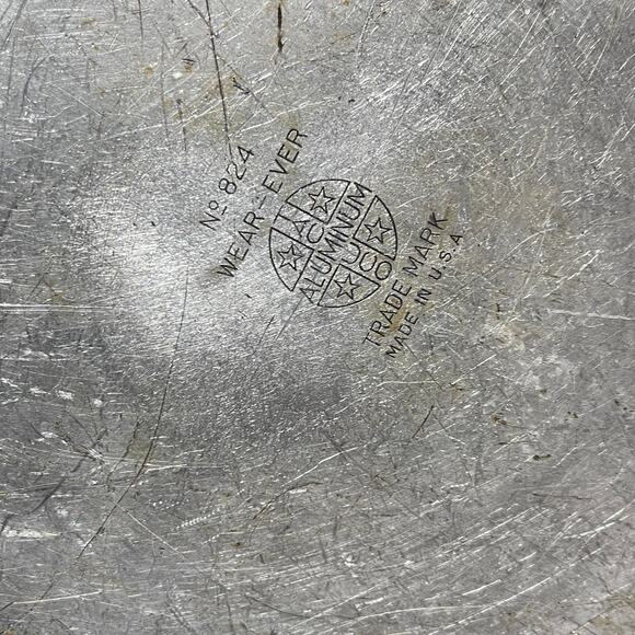 WEAR EVER 4 qt. Stock Pot Dutch Oven No. 824 Aluminum NO LIDE Made USA Vintage - Picture 11 of 12